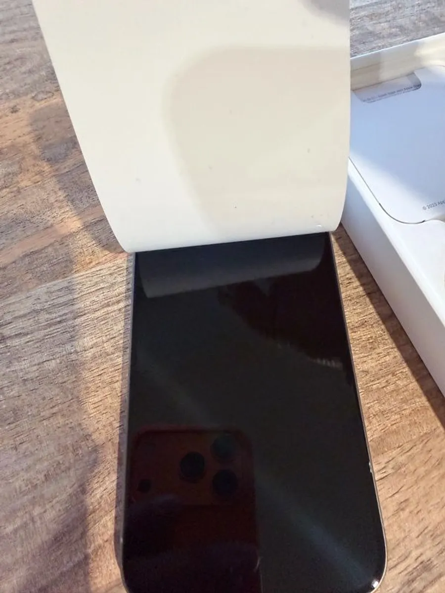 iPhone 15 pro - Image 4