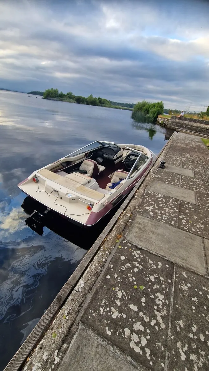 Maxum 3.0 L Mercruiser engine - Image 3