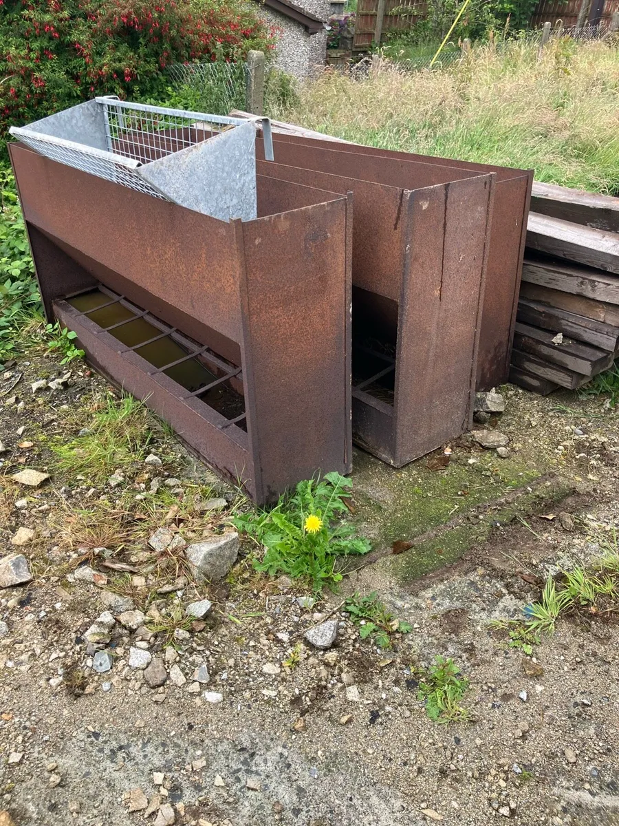 Troughs and slates - Image 3