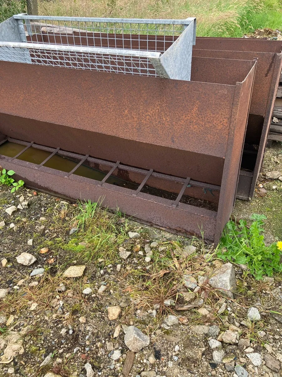 Troughs and slates - Image 2