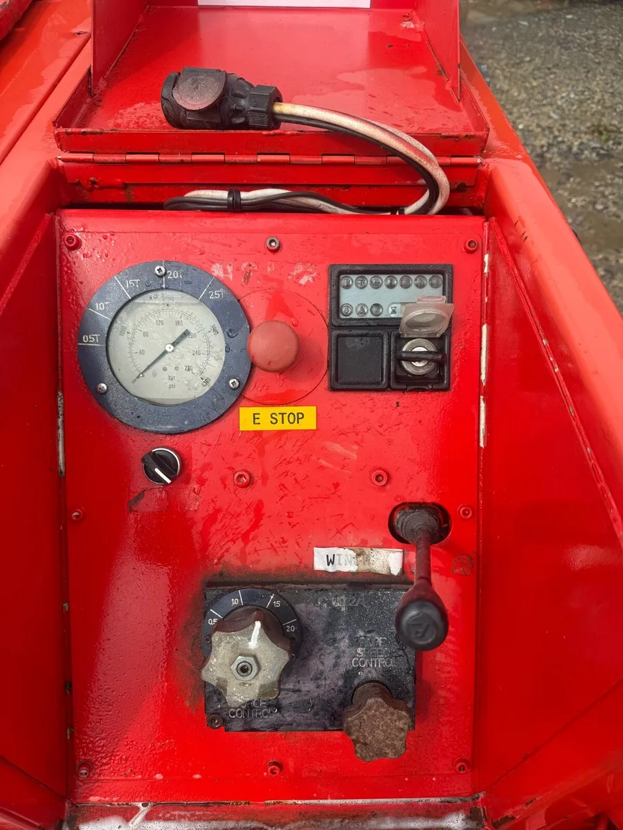 2.5T Cable Winch Diesel - Image 2