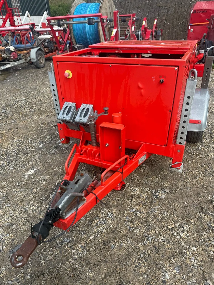 2.5T Cable Winch Diesel - Image 4