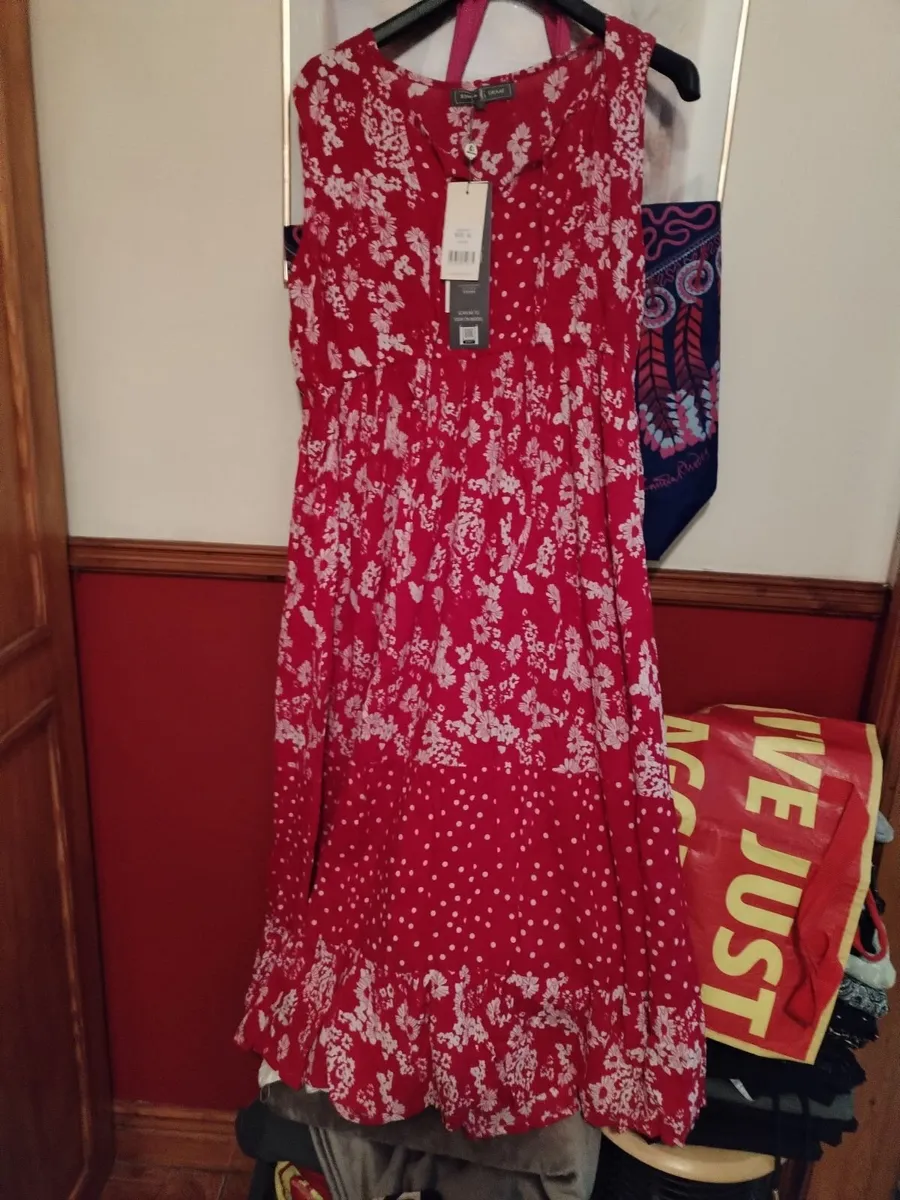 Selections of dresses  new - Image 4