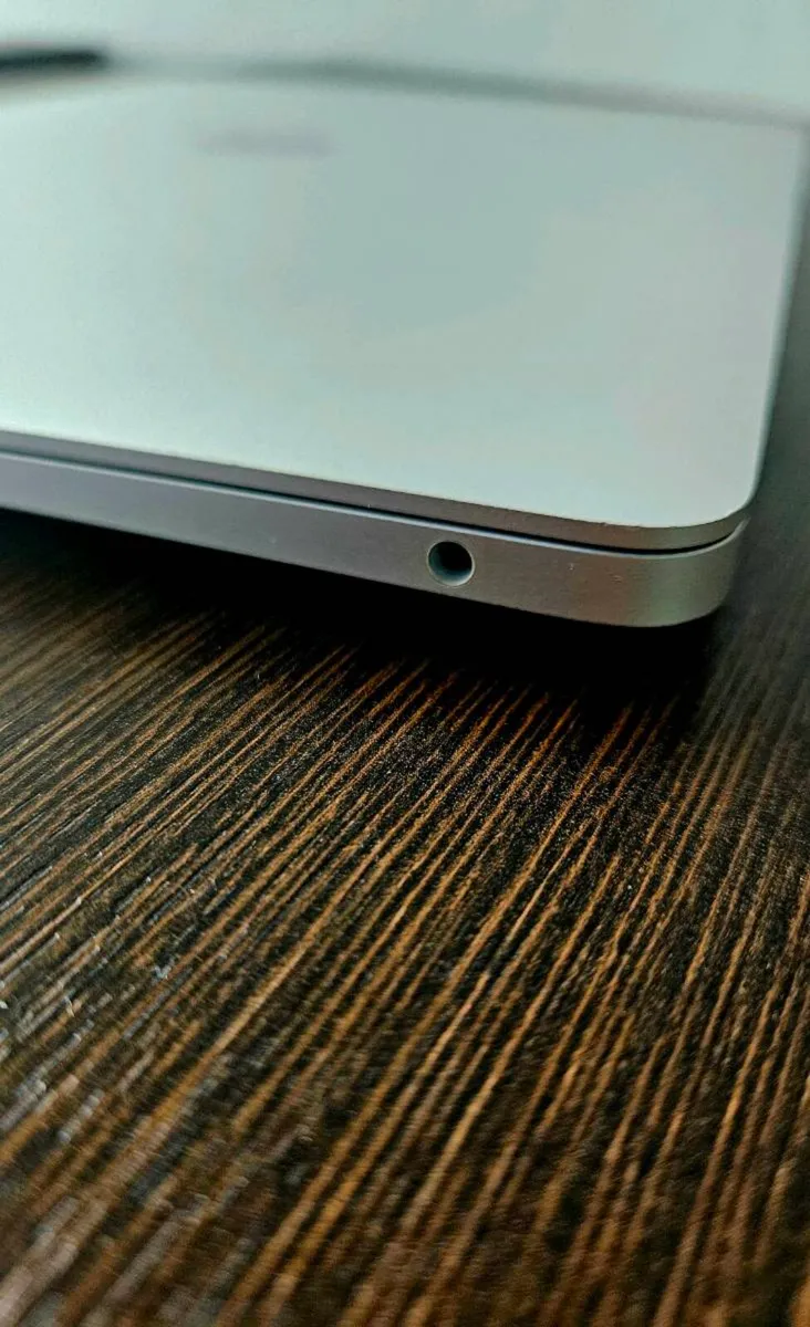 Apple MacBook Air M1(2020) 512GB SSD 8GB RAM - Image 4