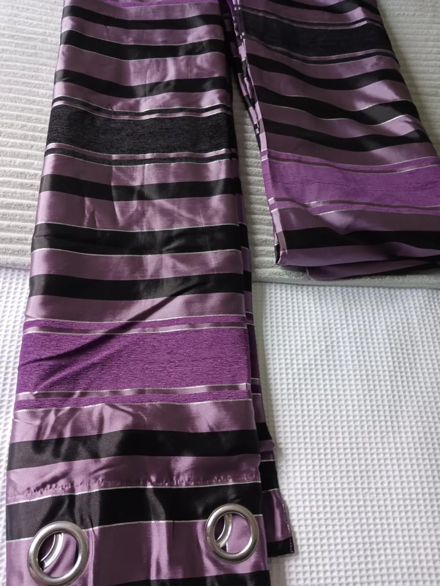 Curtains - Image 2