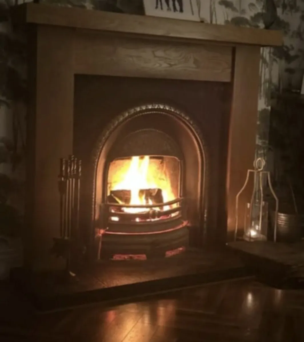 Fire place - Image 1