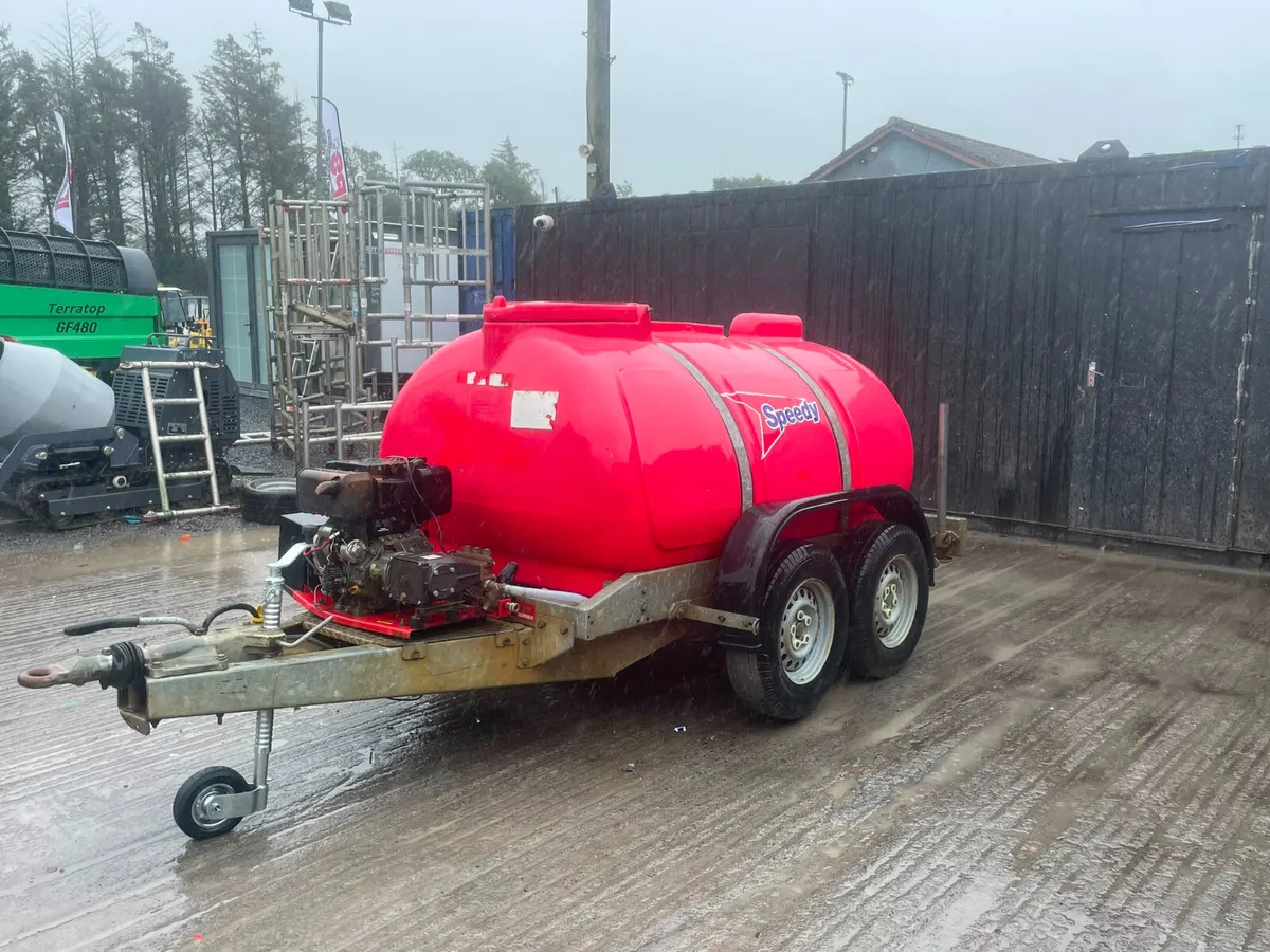 2000L Towable Water Bowser - Image 3