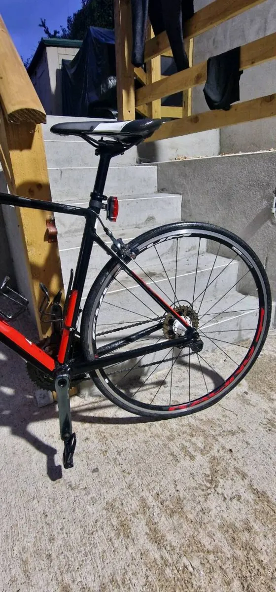 Cube attain 56 cm superlight - Image 3