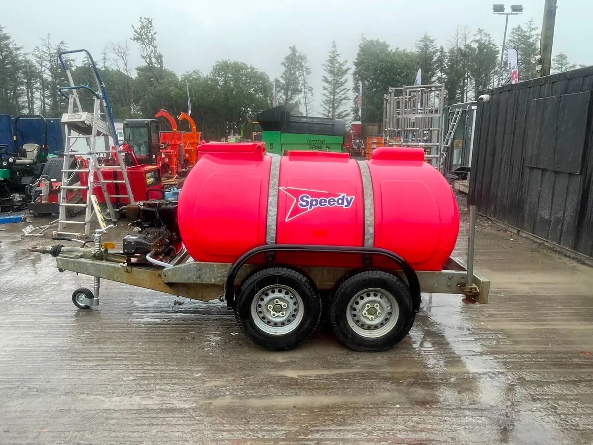 2000L Towable Water Bowser - Image 4