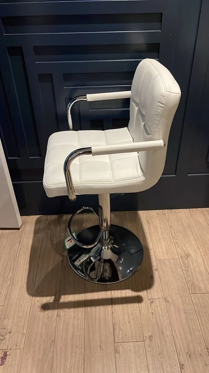Brand new bar stool - Image 2