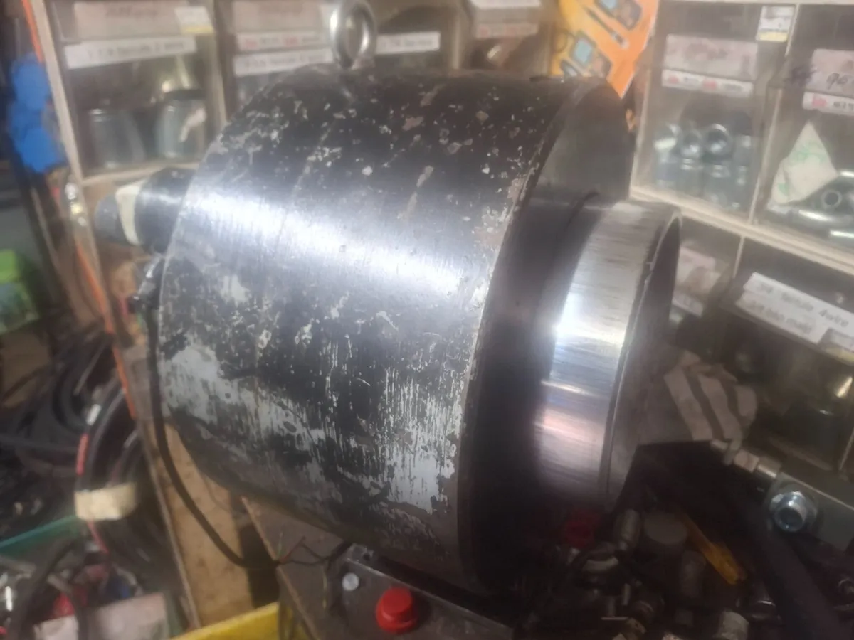 Hydraulic hose crimper - Image 2