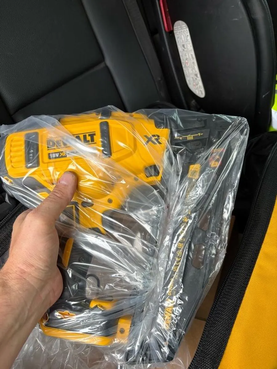 Dewalt dcn660 - Image 3