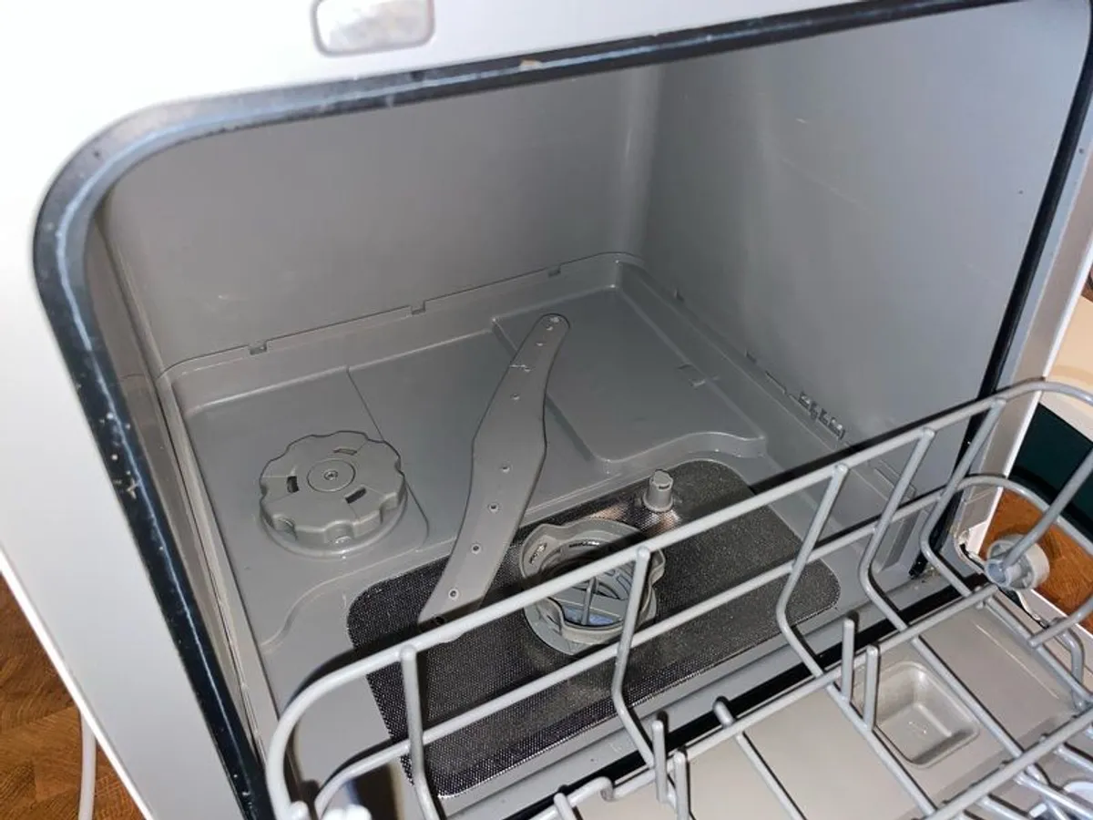 Comfee Mini Dishwasher - Image 3