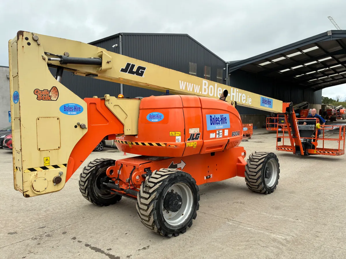 2019 JLG 800 - Image 1