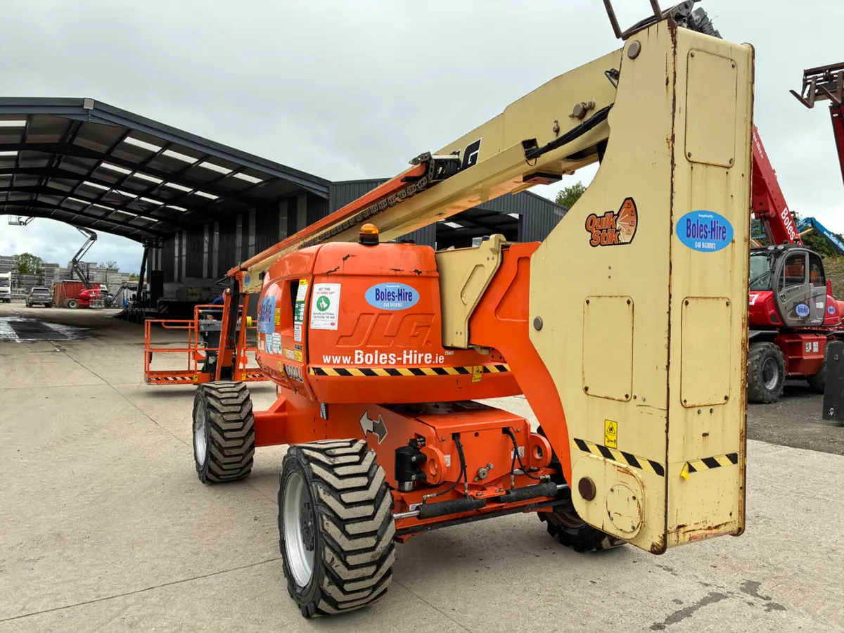 2019 JLG 800 - Image 2