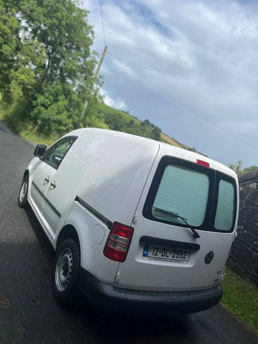 Volkswagen Caddy 2012 - Image 3