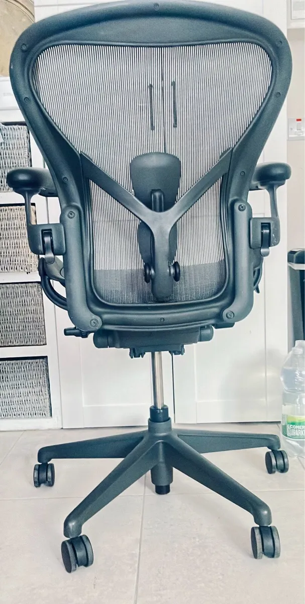 Herman Miller Areon fully loaded office chair - Image 2