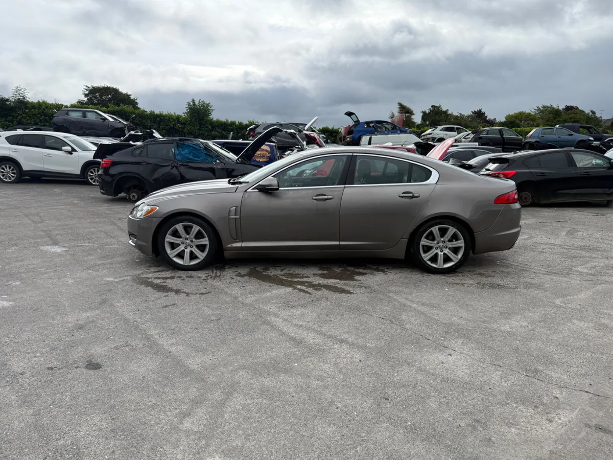 2011 Jaguar XF 3.0 V6 Auto Luxury - Image 4