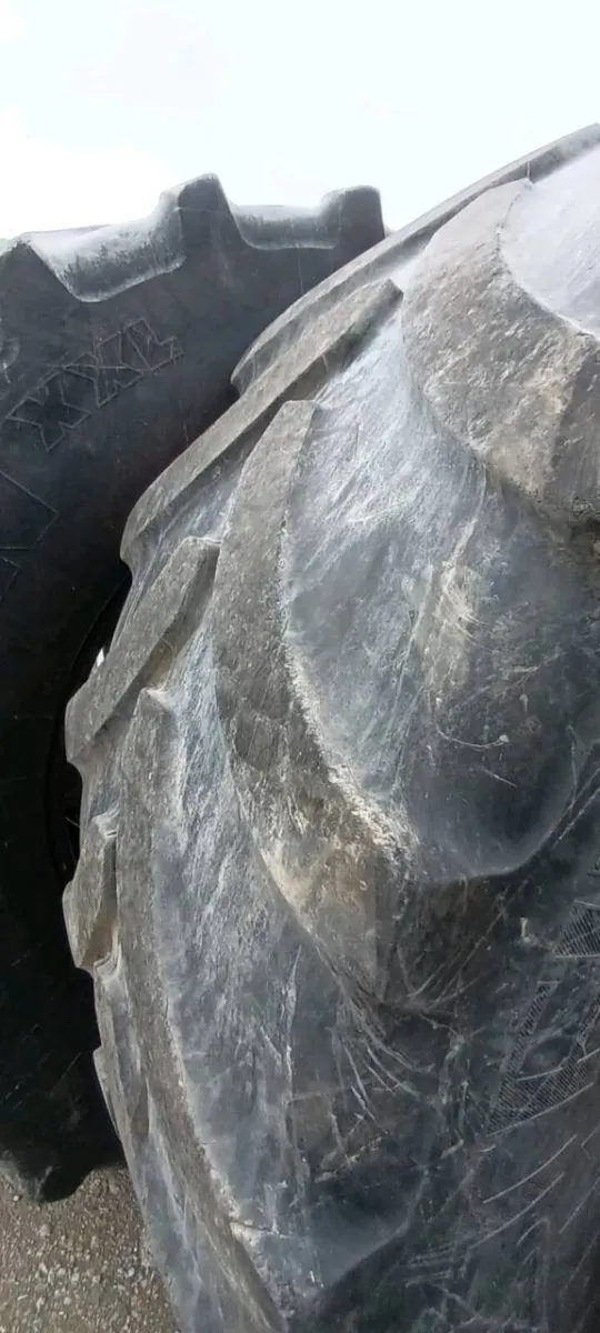 Vredestein 710/70R42 and 600/70R30 - Image 3