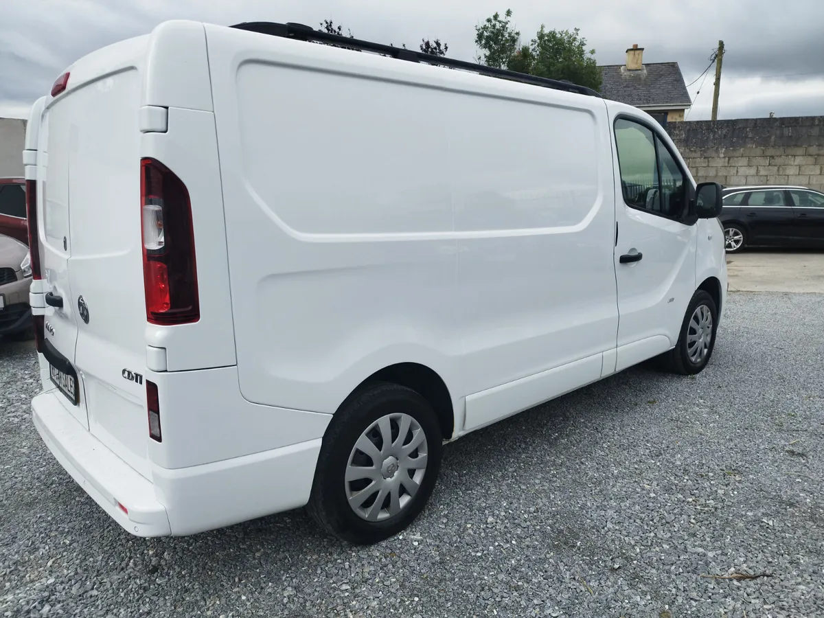 2015 Vauxhall Vivaro 1.6 cdti sportive - Image 4