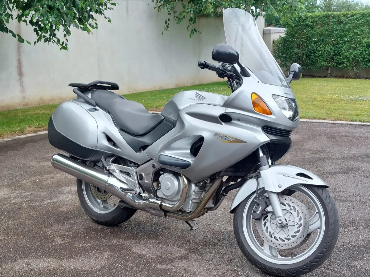 Honda Deauville 650 2003 - Image 2