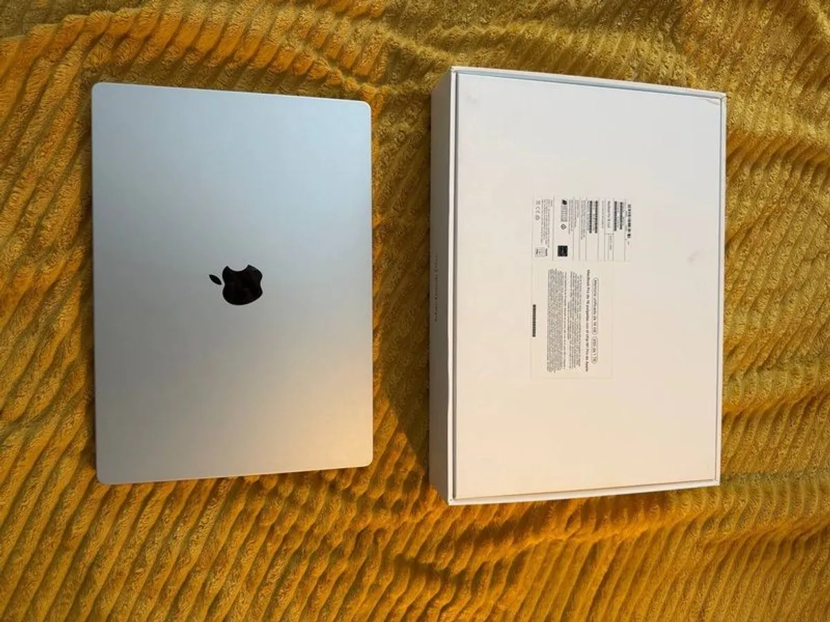 MacBook Pro - Image 3