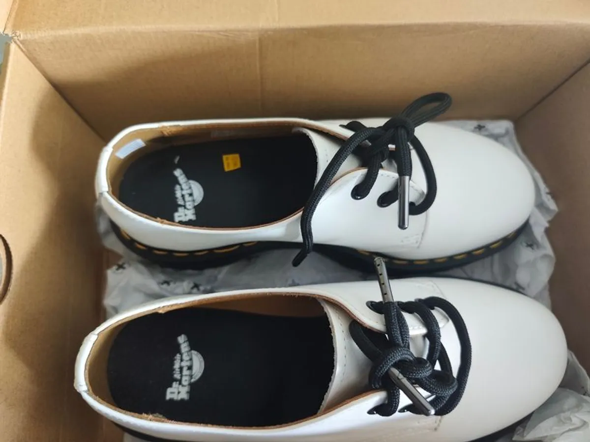 Dr Martens shoe - Image 2