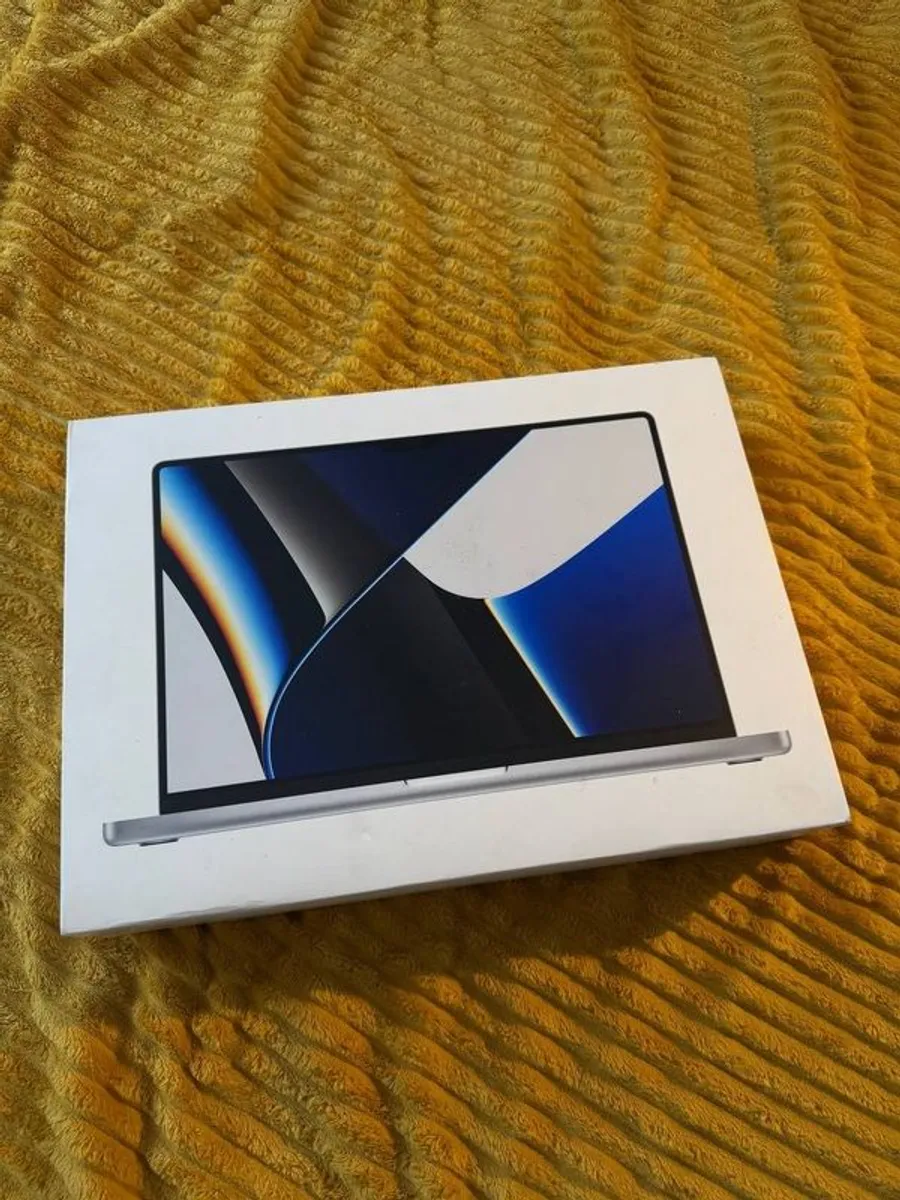 MacBook Pro - Image 4