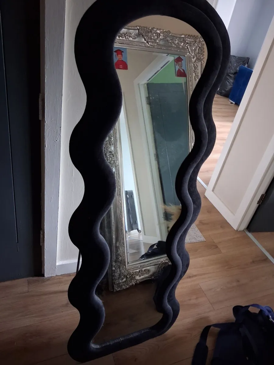 Mirror - Image 1