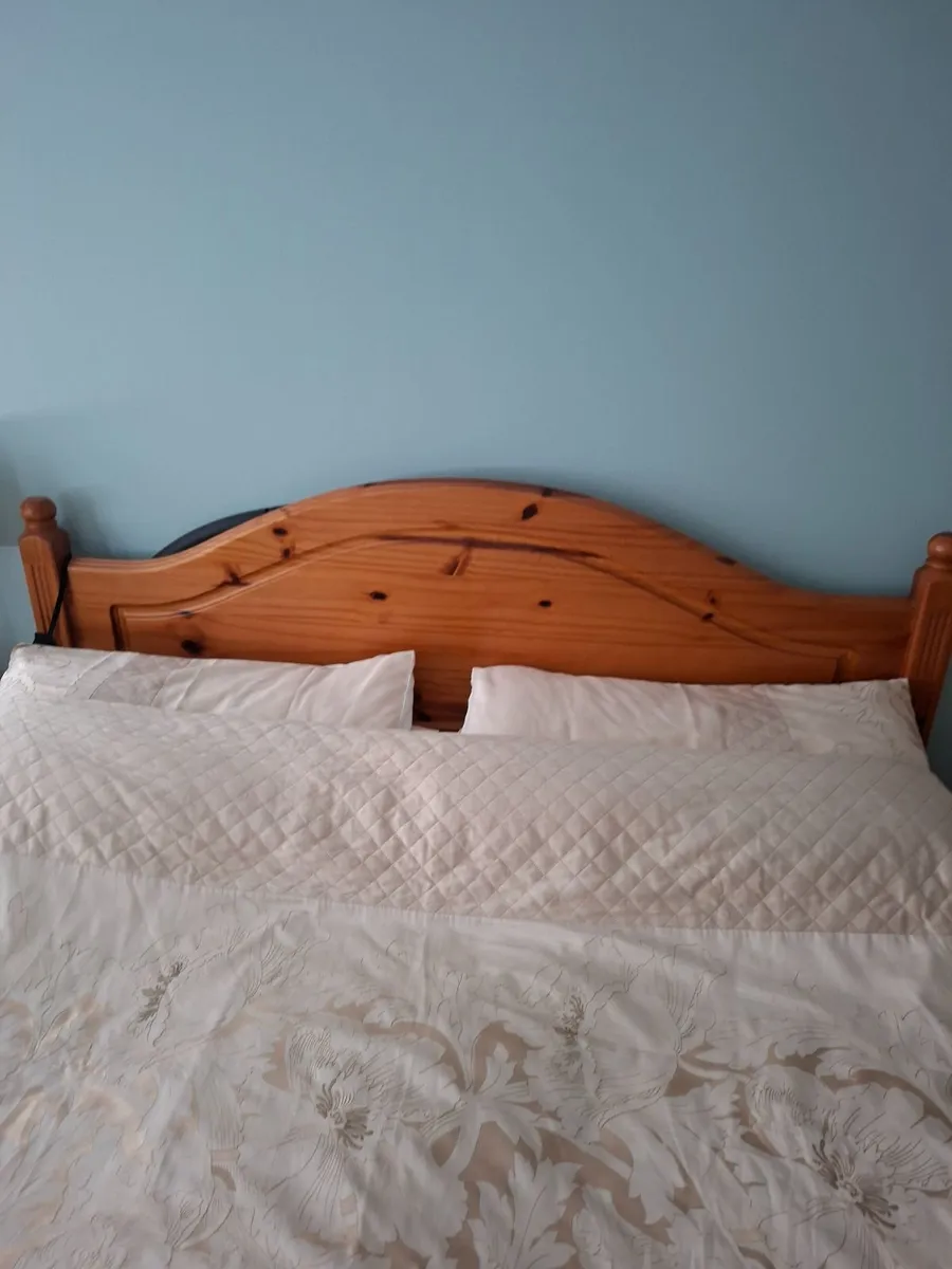 Bed - King Size - Image 1