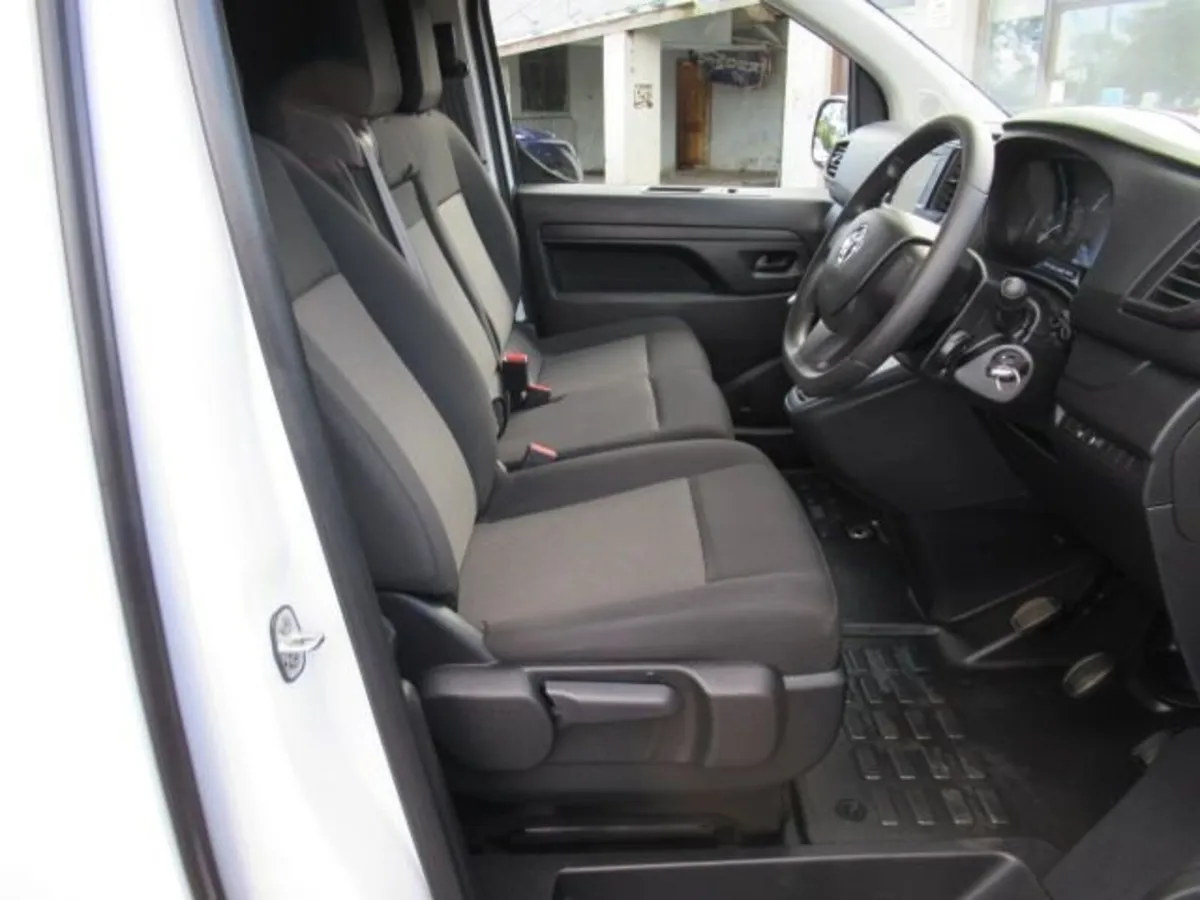 1.5 Turbo D 2900 Pro Panel Van 6dr Diesel Manual L - Image 3