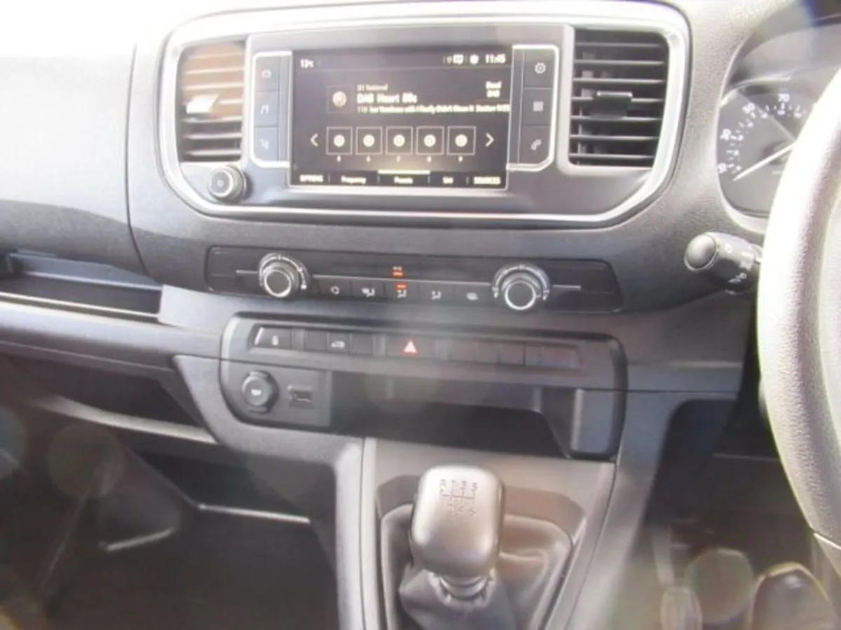 1.5 Turbo D 2900 Pro Panel Van 6dr Diesel Manual L - Image 4