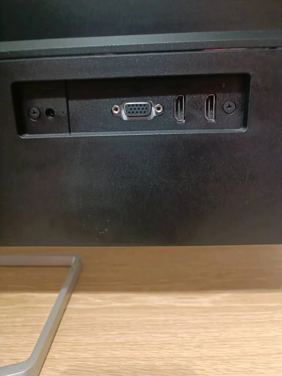 HP M32f FHD - Image 4
