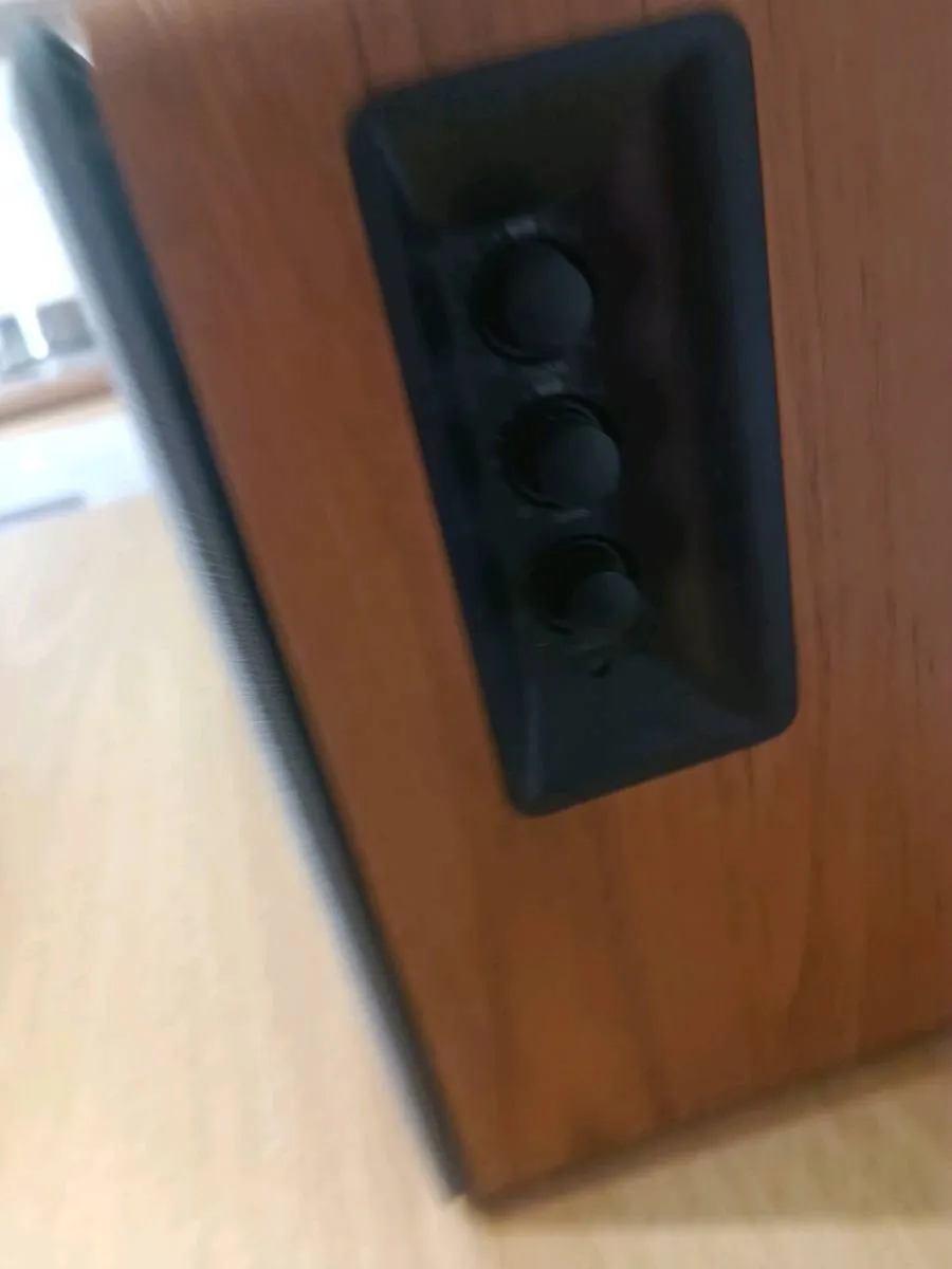 Edifier R1280T Powered Bookshelf Speakers - Image 2