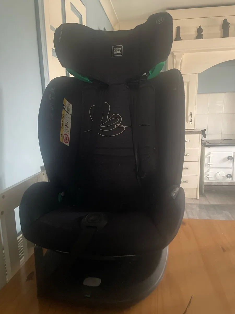 Baby/Child car seat - Image 1