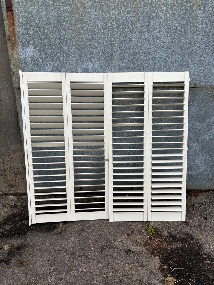 Indoor wooden window shutters - Image 2