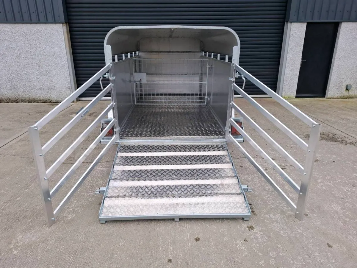 New Mc Kelvey 10ft x 5ft sheep trailer - Image 4