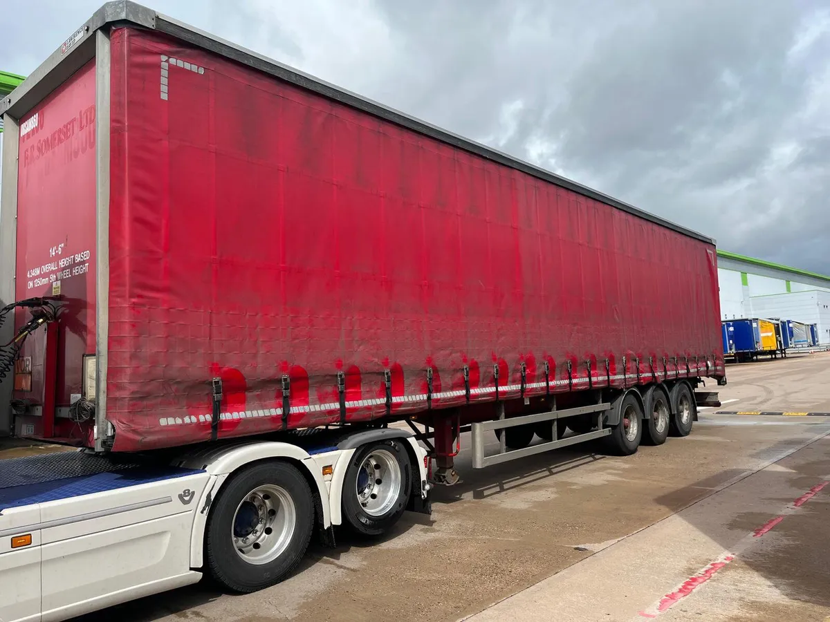 2016 4.4M Curtainside trailers - Image 1