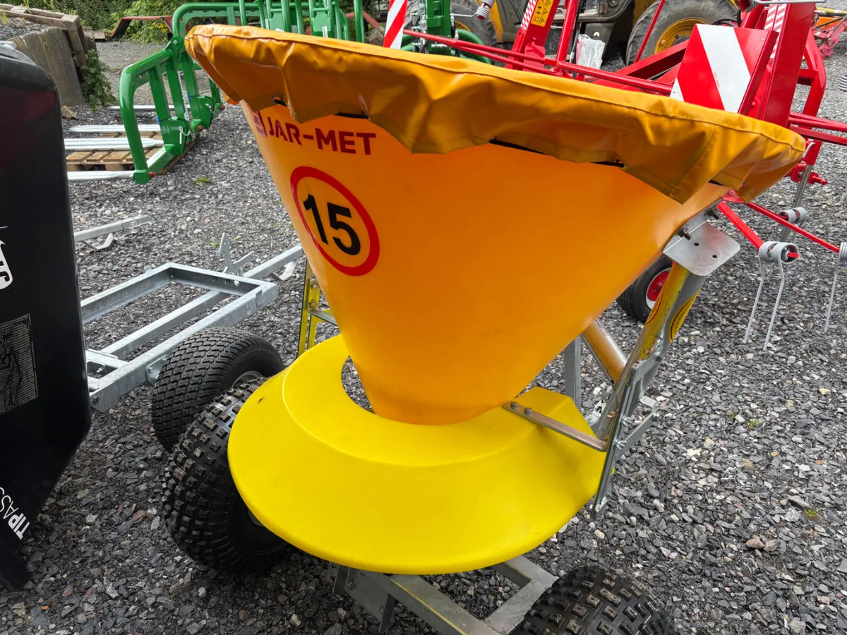 Fertiliser spreader - Image 4