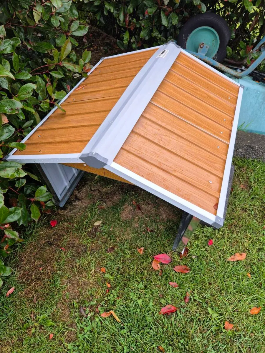 Robot Lawn Mower House - Image 2