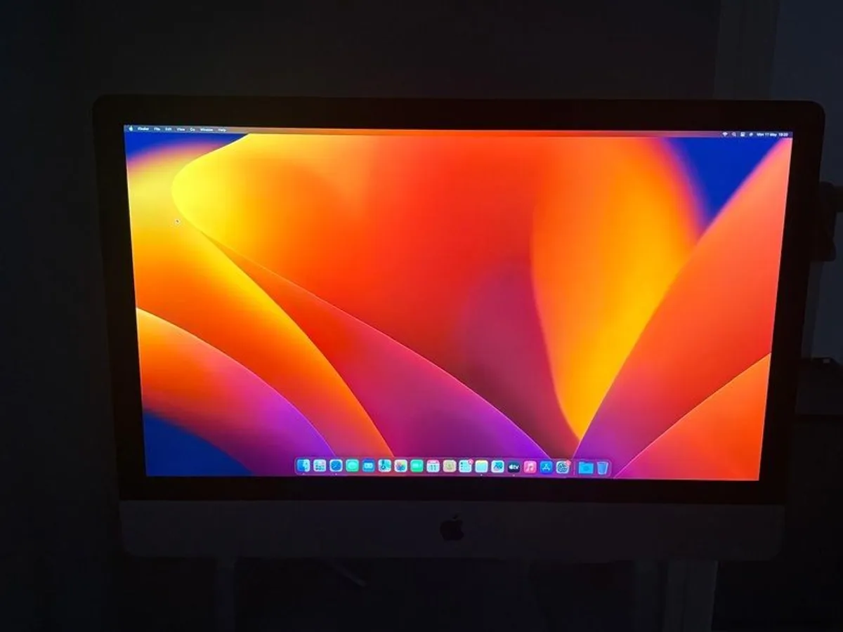 Apple iMac 27 Retina 5K (2017) Intel i5, 16GB RAM, Radeon Pro 570 - Image 1