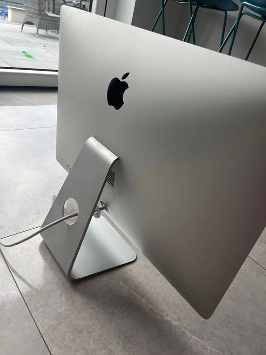 Apple iMac 27 Retina 5K (2017) Intel i5, 16GB RAM, Radeon Pro 570 - Image 2