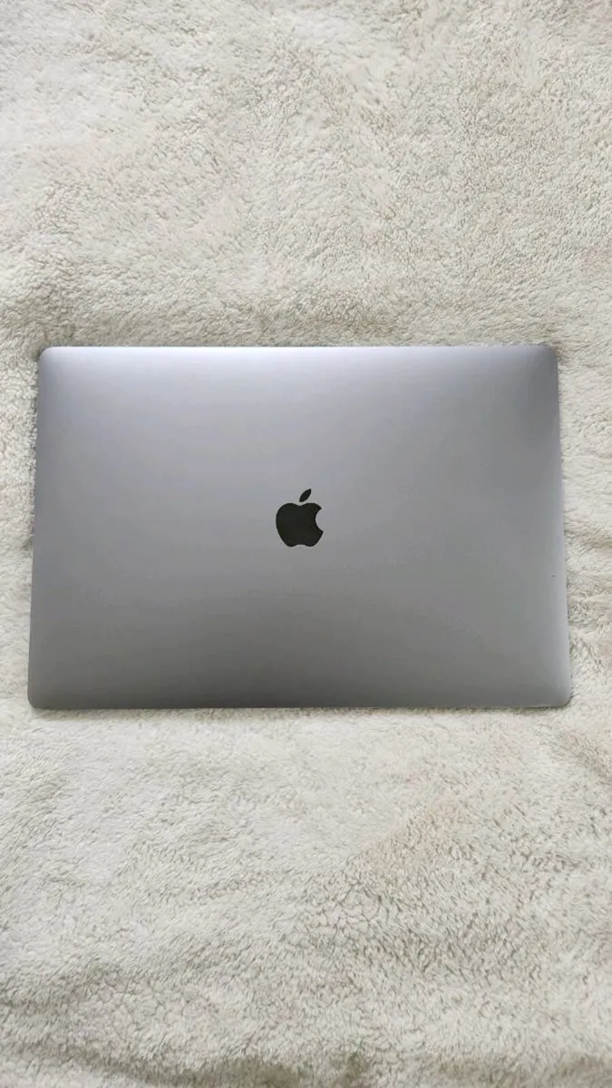 Apple MacBook Pro 16" (2019) i7 512GB SSD 16GB RAM - Image 2