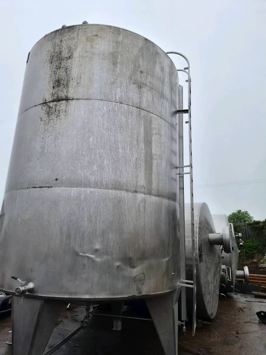 Stainless steel tank 27000 ltr - Image 3