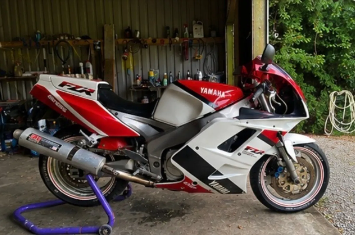 Yamaha Fzr 1000 Exup - Image 1