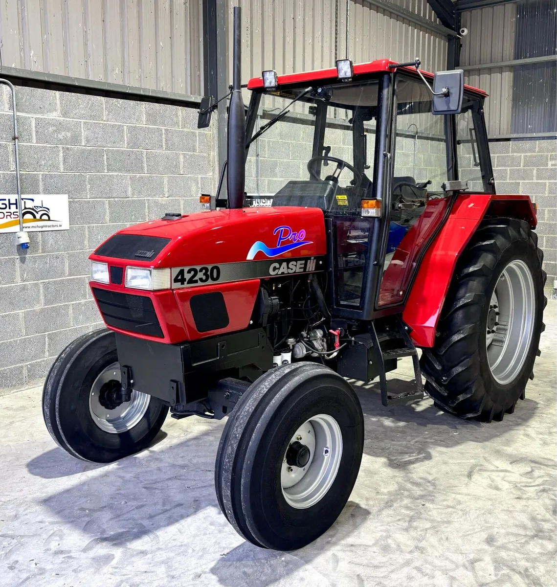 CASE 4230, 2wd ***Low Profile Cab*** - Image 1