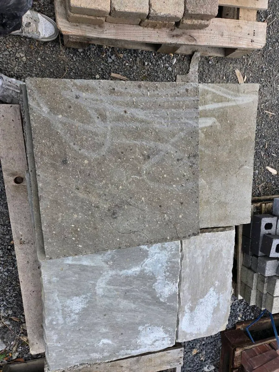Second hand paving slabs - Image 1
