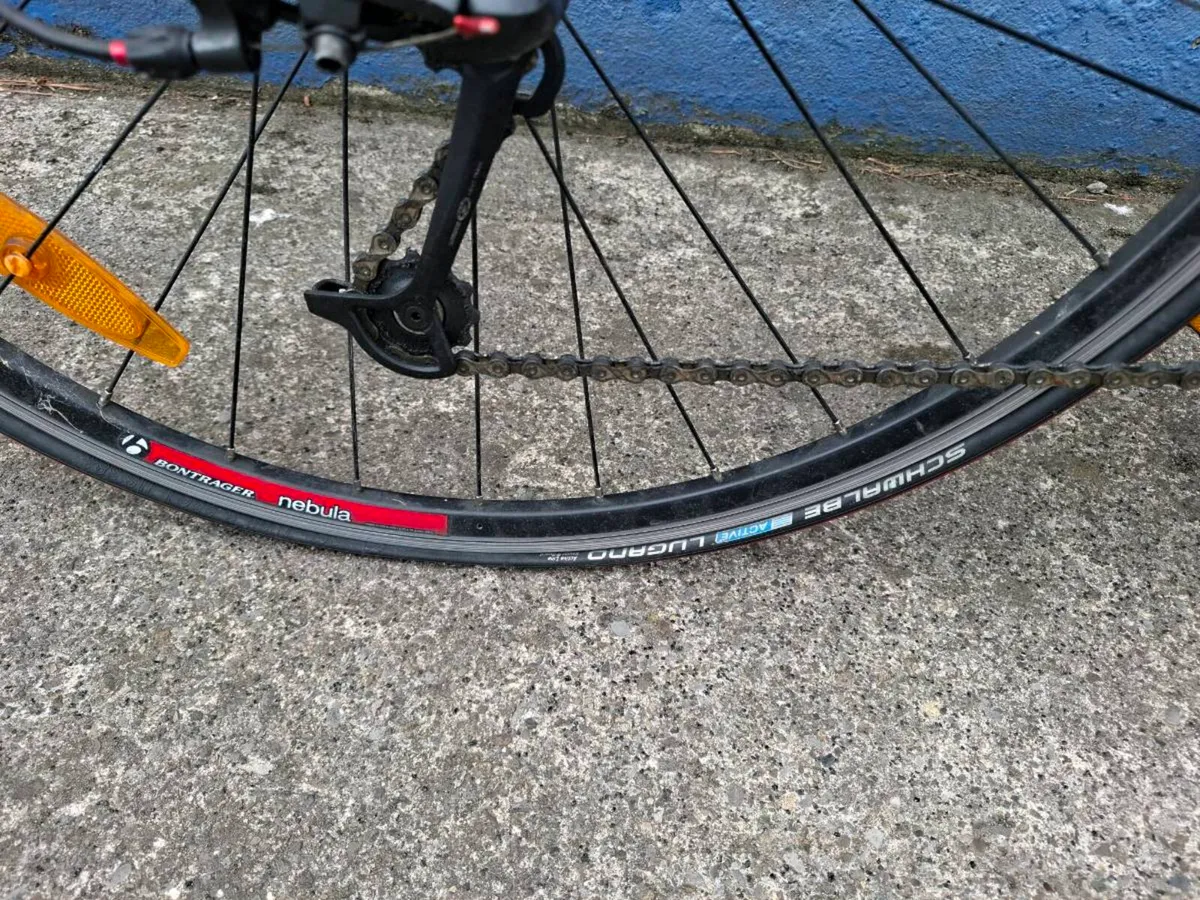 Trek Hybrid road bike - Image 3