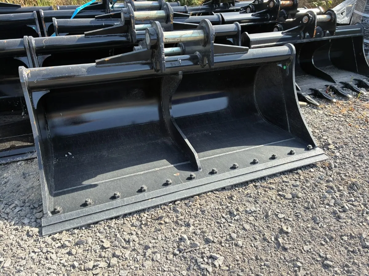 Selection of Digging and Grading Buckets for Sale - Image 3