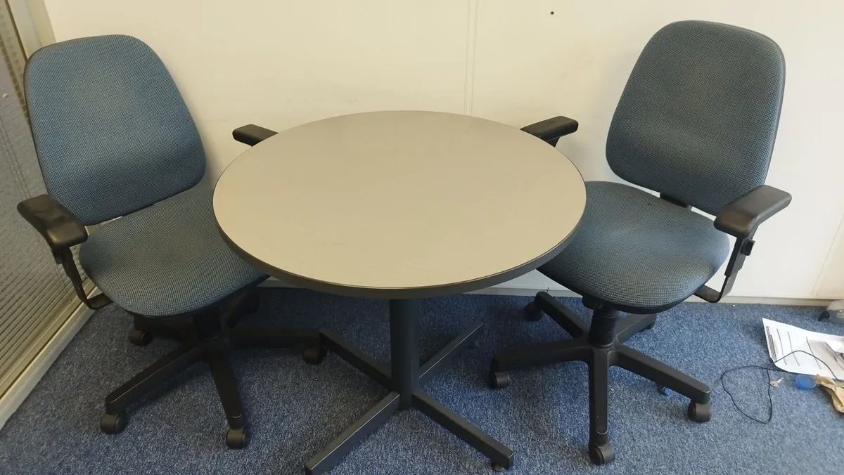 Small table with chairs (free) - Image 1